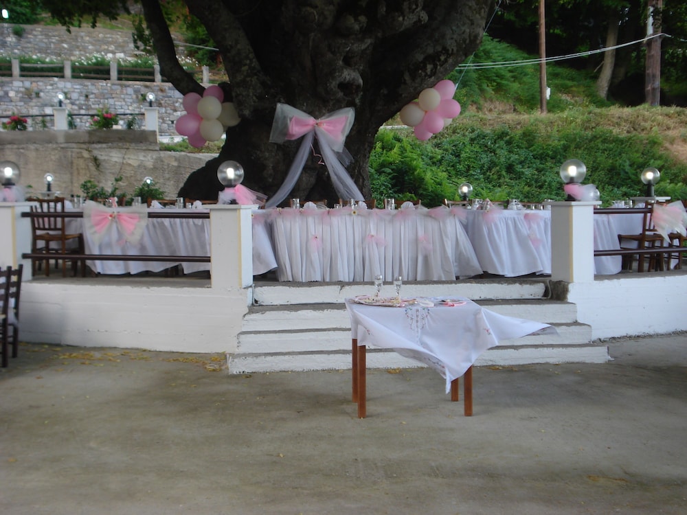 hani zisi hotel