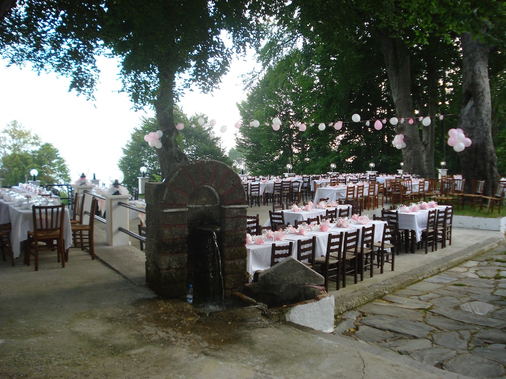 hani zisi hotel