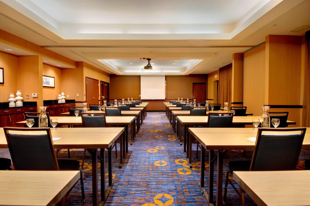 courtyard by marriott madison east