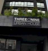 three onine urban house