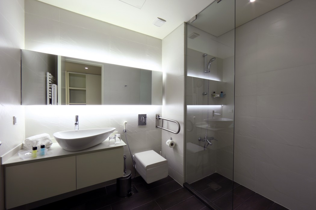 three onine urban house