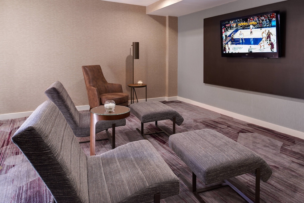 courtyard by marriott st louis downtown west