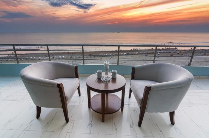 hotel sea crown