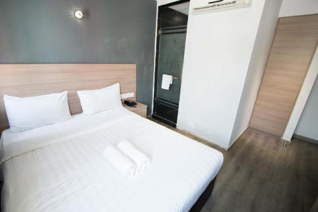 hotel 99 pusat bandar puchong