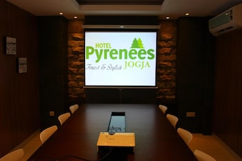 Pyrenees-Yog,Magelang>>Gedongtengen,3 star