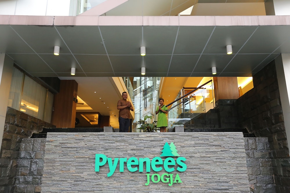 pyrenees yog