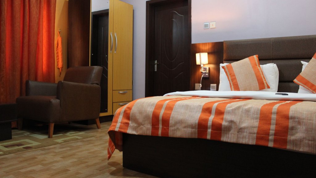 downtown royal hotel