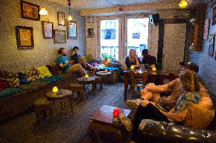 The Flying Pig Downtown Youth Hostel photo 3
