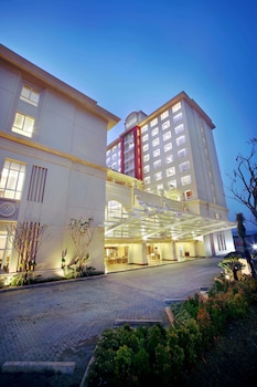 Grand Zuri Bsd City,Bumi Serpong Damai>>Banten,4 star