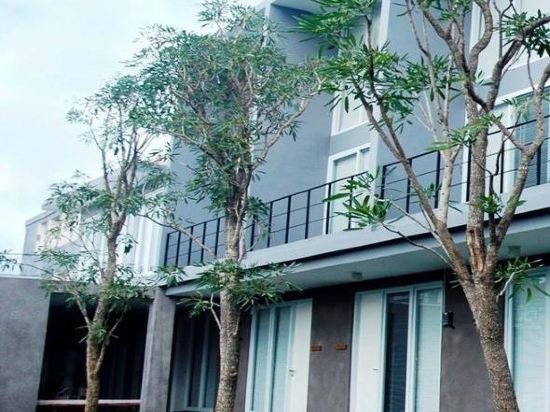 seruni guest house