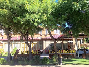 bagan landmark hotel