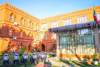 bagan landmark hotel