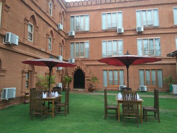 bagan landmark hotel