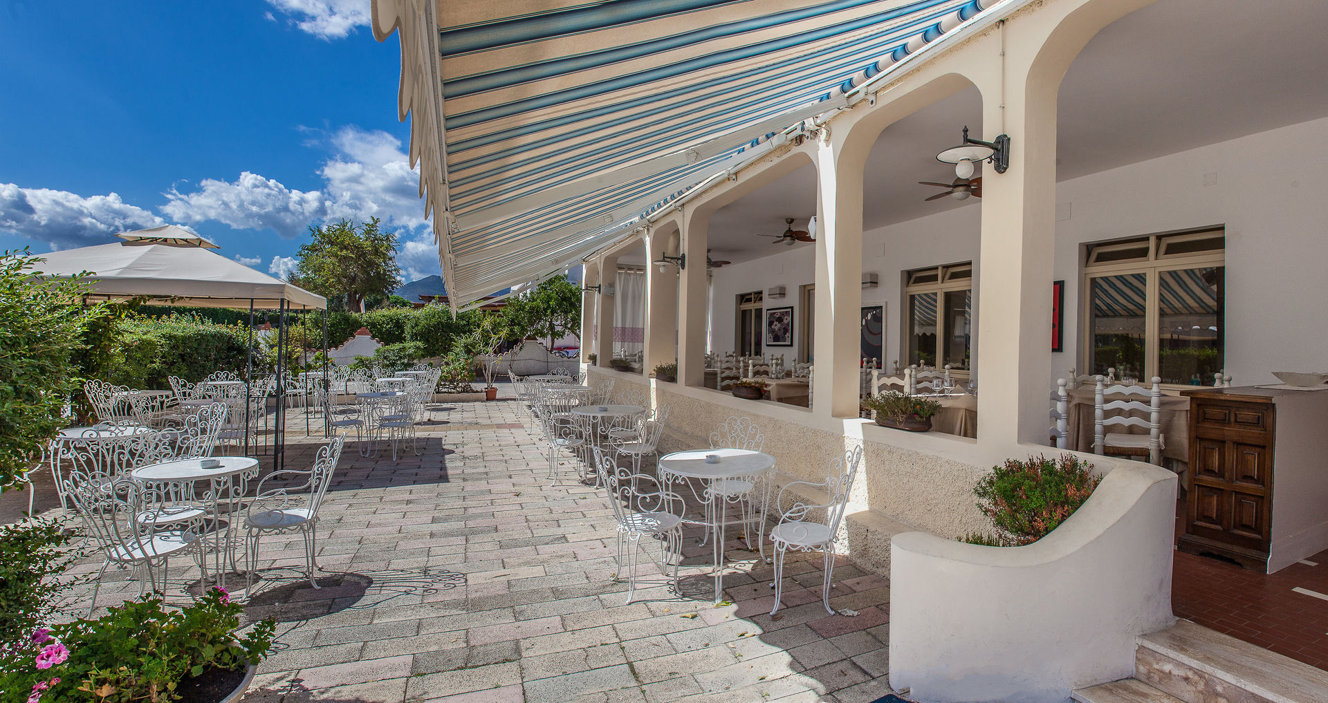 hotel sandalyon