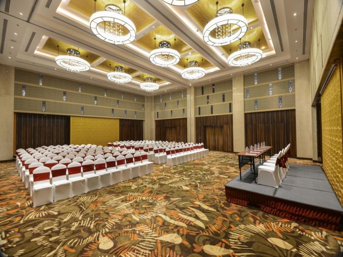 Grand Mercure,Fatehabad Road,5 star