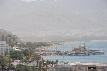 adi hotel eilat