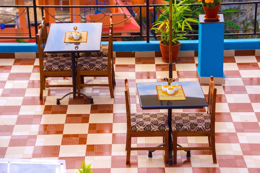 hotel adam