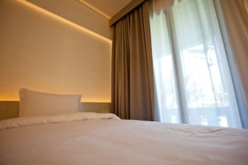 bed phrasingh hotel adults only