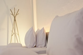 bed phrasingh hotel adults only