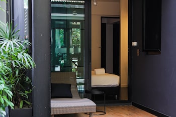 bed phrasingh hotel adults only