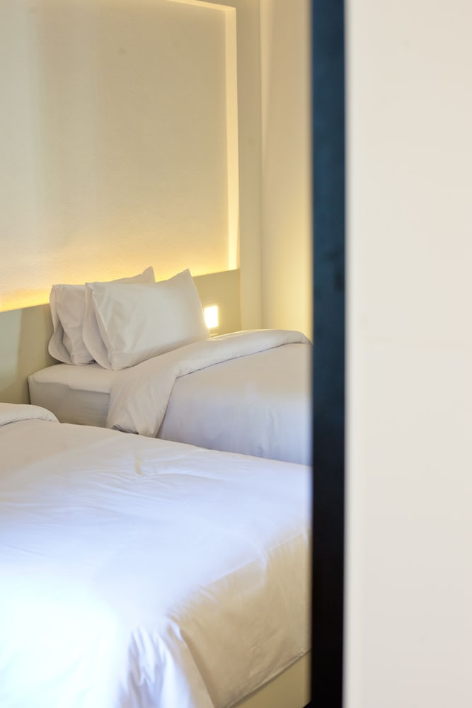 bed phrasingh hotel adults only