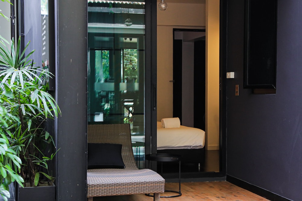 bed phrasingh hotel adults only