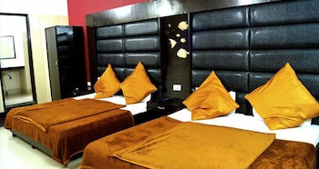Hotel Shiraz Continental,Baba Bakala>>Amritsar,3 star