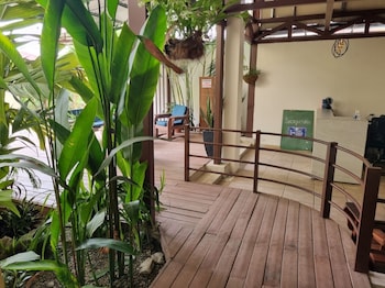 Sea Tower Hotel,Limon>>Cahuita,2 star