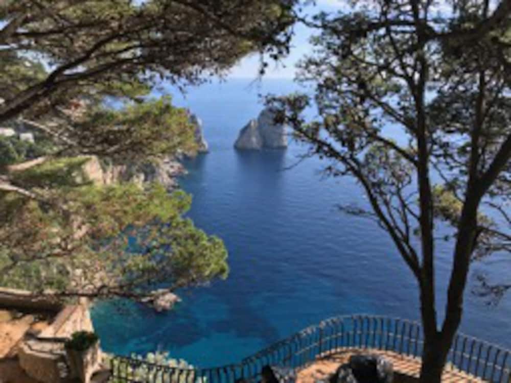 capri