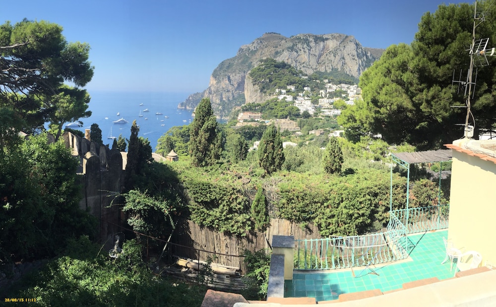 capri