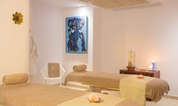 akoya hotel and spa