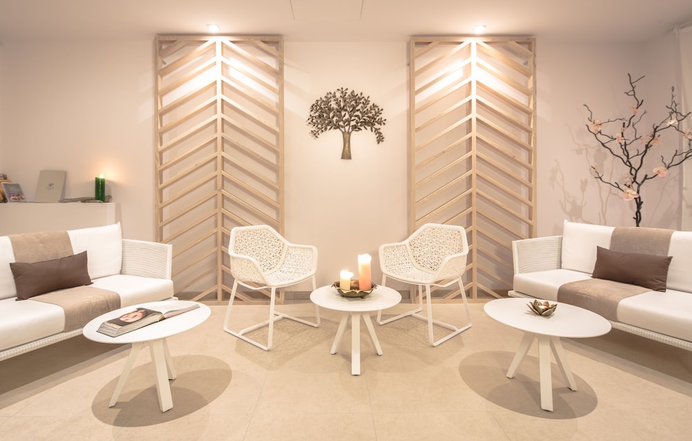 akoya hotel and spa