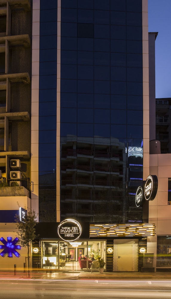 pasaport pier hotel