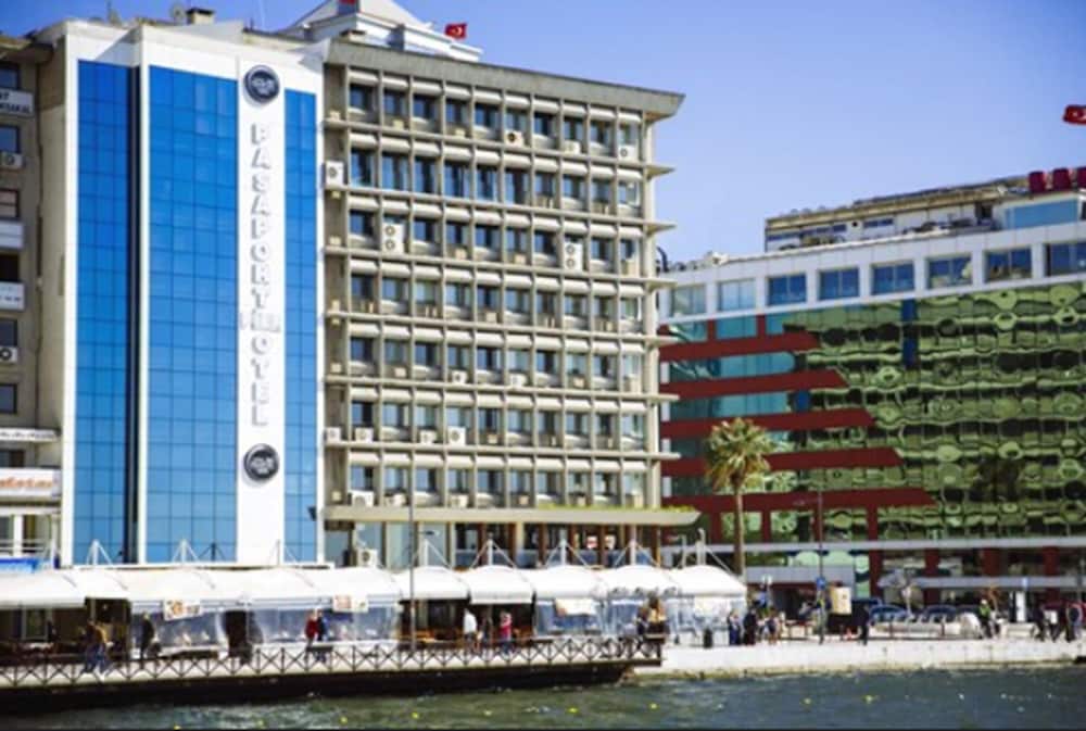 pasaport pier hotel