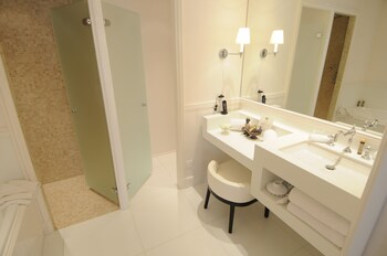 villa clarisse and spa by olivier claire