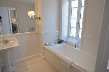 villa clarisse and spa by olivier claire