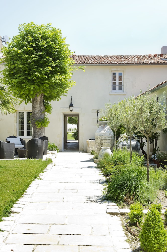 villa clarisse and spa by olivier claire