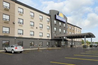 Days Inn By Wyndham Regina Airport West,Regina>>Emerald Park,3 star