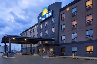 Days Inn By Wyndham Regina Airport West,Regina>>Emerald Park,3 star