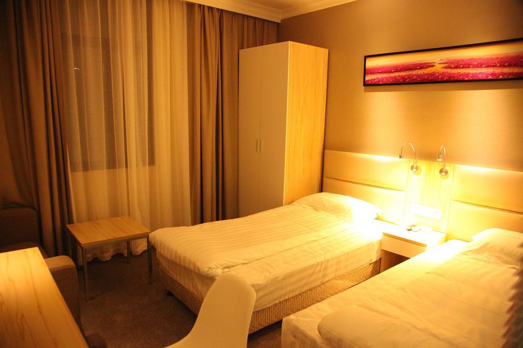 fish inn east nanjing road