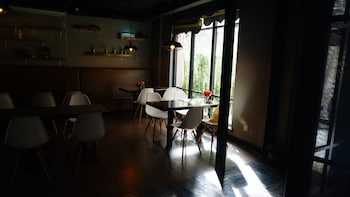 fish inn east nanjing road