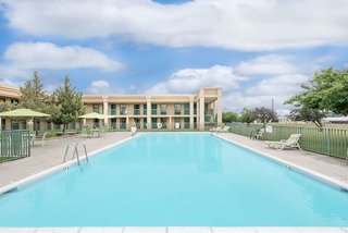 Days Inn & Suites By Wyndham York,Harrisburg - Hershey>>East Berlin,2.5 star