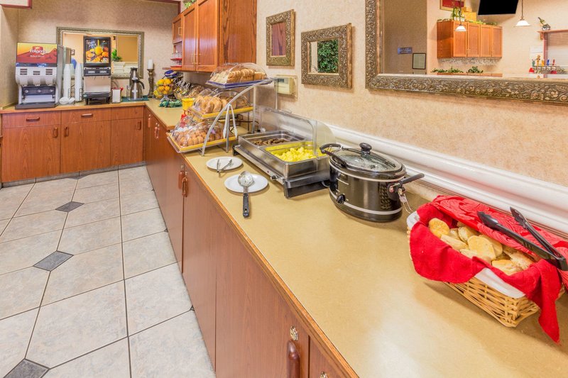 days inn by wyndham black bear