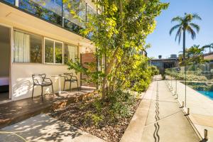 nightcap at golden beach tavern