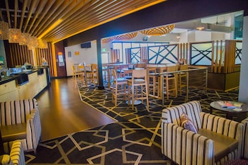 nightcap at golden beach tavern