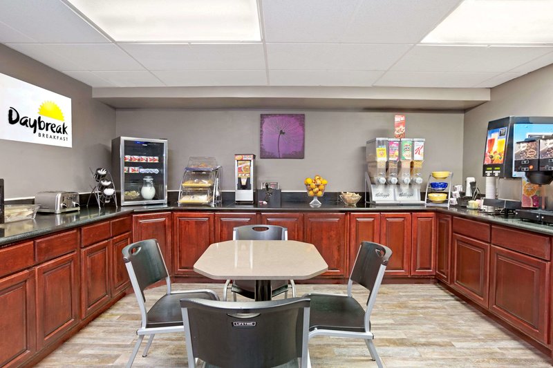 days inn by wyndham west covina