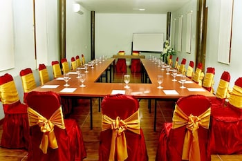 Grand Royal Bil Hotel,Kuta>>Jerowaru,3 star