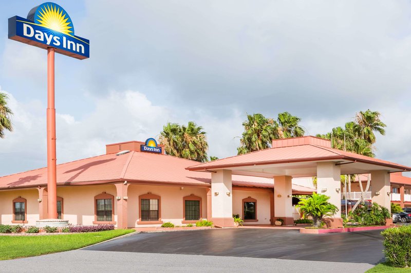 days inn by wyndham portland corpus christi
