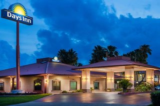 days inn by wyndham portland corpus christi