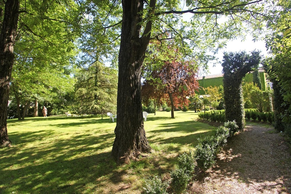 logis hotel les norias